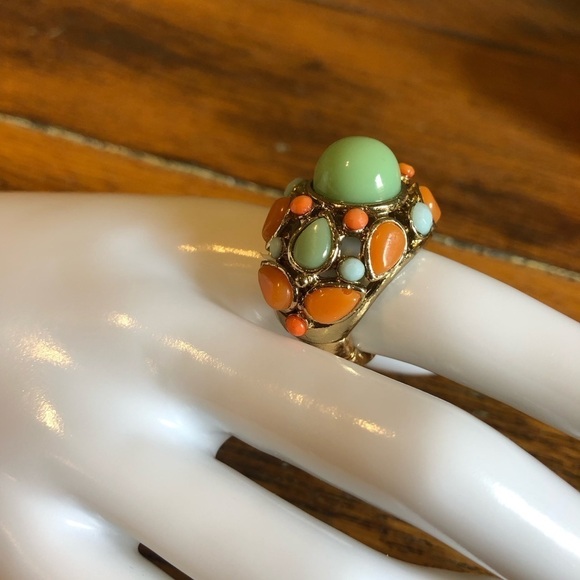 Cabochon Green and Orange Stretch Statement Ring - Picture 4 of 9